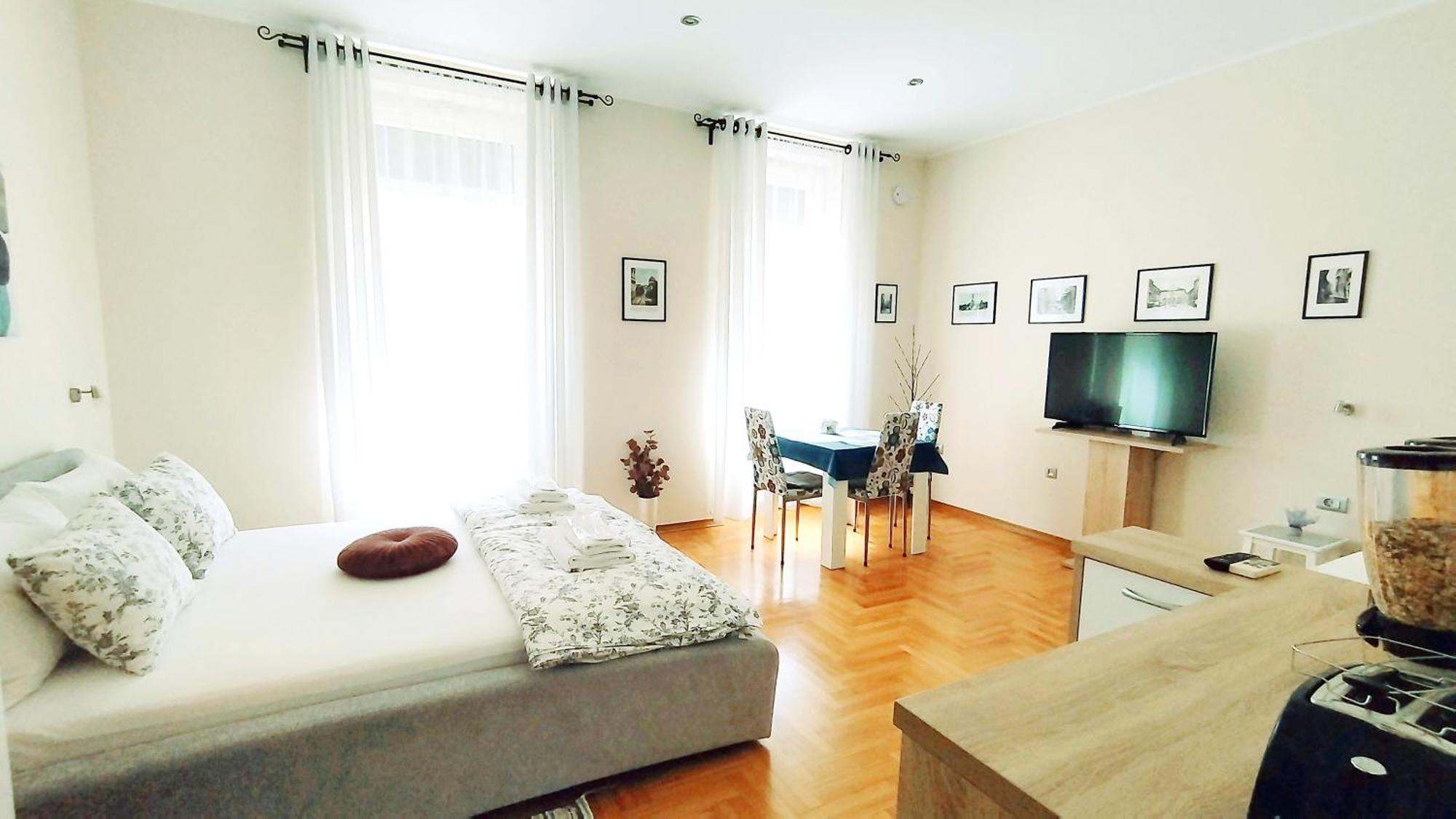 Lavender - City Room With Free Parking PUY Exterior foto