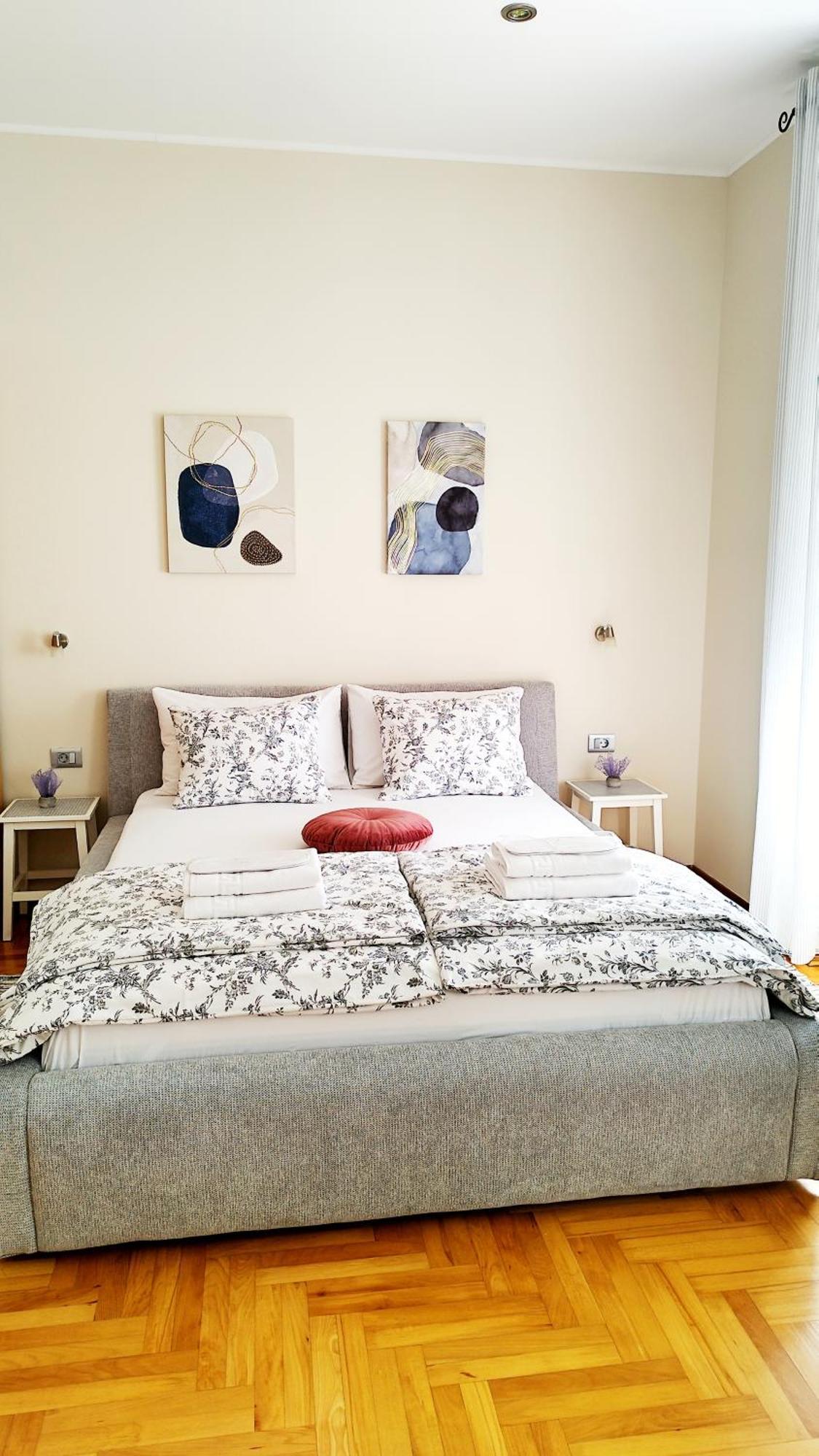 Lavender - City Room With Free Parking PUY Exterior foto