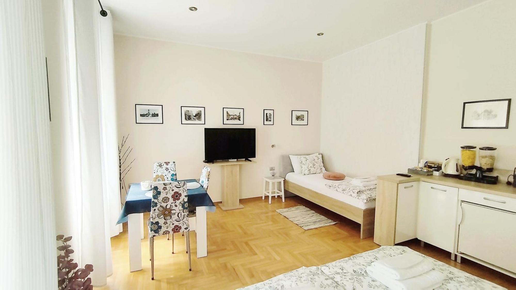 Lavender - City Room With Free Parking PUY Exterior foto