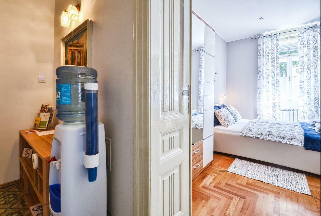 Lavender - City Room With Free Parking PUY Exterior foto